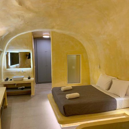 M Residence Santorini Conelia Cave Fira  Exterior photo