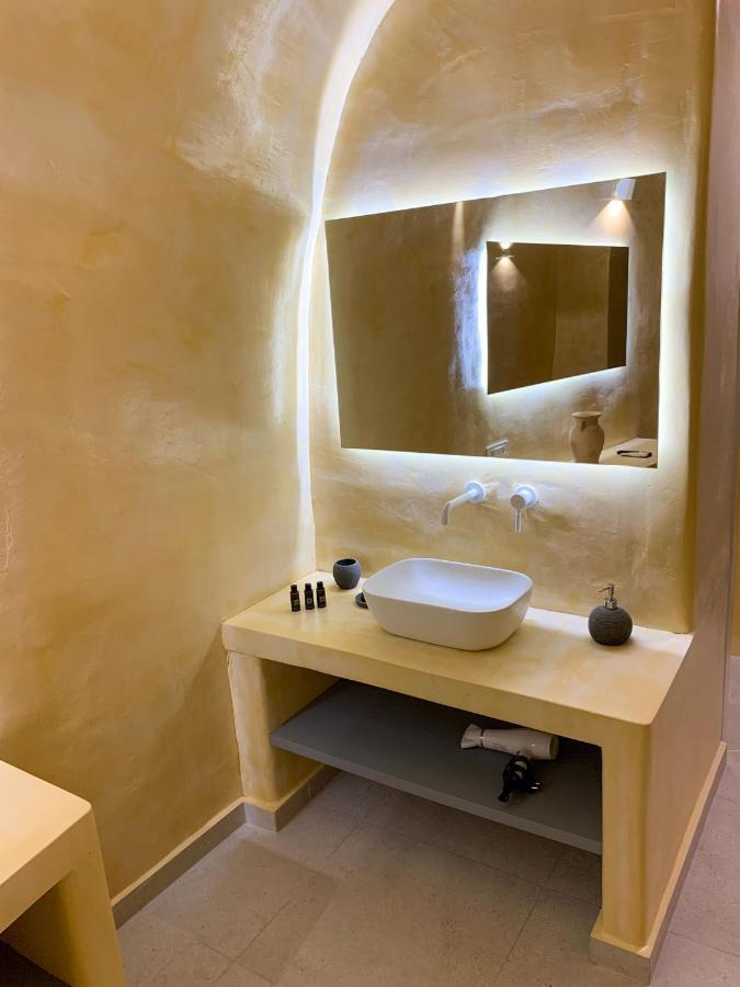 M Residence Santorini Conelia Cave Fira  Exterior photo