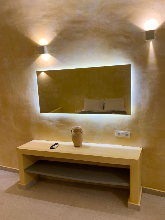 M Residence Santorini Conelia Cave Fira  Exterior photo